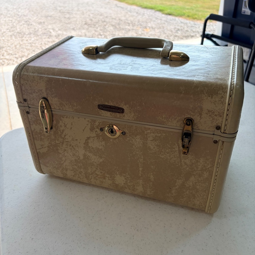 Vintage Samsonite Shwayder Bros Style 4512 Train Case Beige Marble Vanity Box